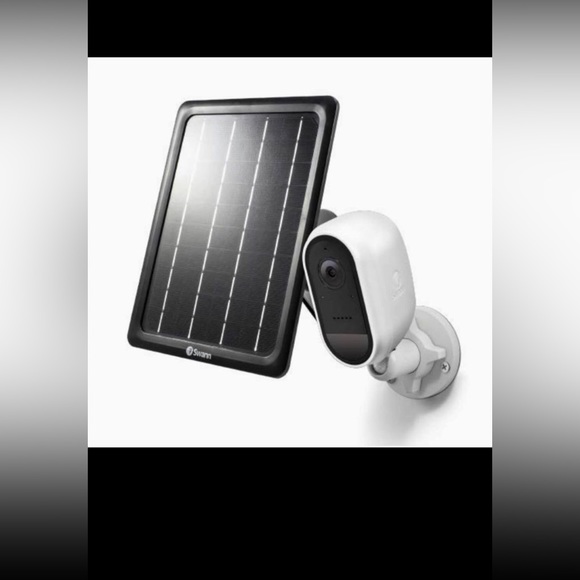 New Swann Wire-Free Wi-Fi Full HD Security Camera with Solar Charging Panel - Picture 2 of 4